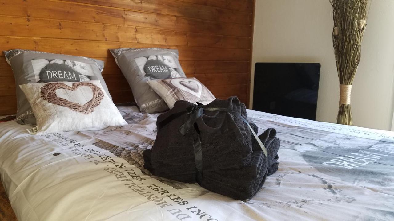 Bed and Breakfast Notre Parenthese à Jau-Dignac-et-Loirac Extérieur photo